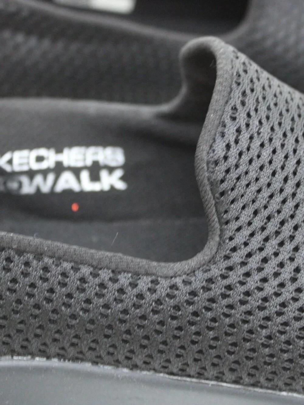 Skechers Goga Walk Women Black Shoes SZ 6M Slip on Mesh Casual Walking